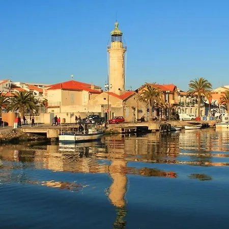 T2 Climatise Avec Terrasse, Parking A 100m De La - Fr-1-307-111 * Le Grau-du-Roi