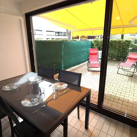 T2 Climatise Avec Terrasse, Parking A 100m De La - Fr-1-307-111 * Le Grau-du-Roi